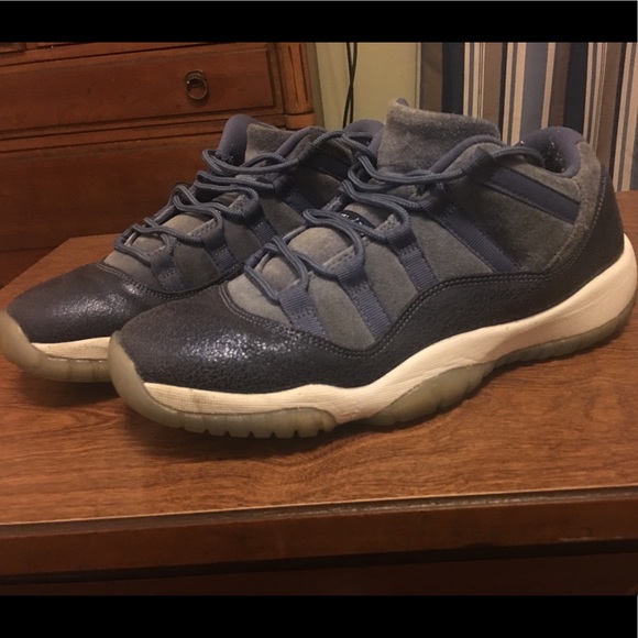 Jordan 11 blue moons - Picture 1 of 6